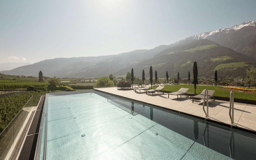 Hotels mit Pool in Südtirol: Im Luxus baden
